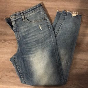 Women’s Universal Thread 14 jeans